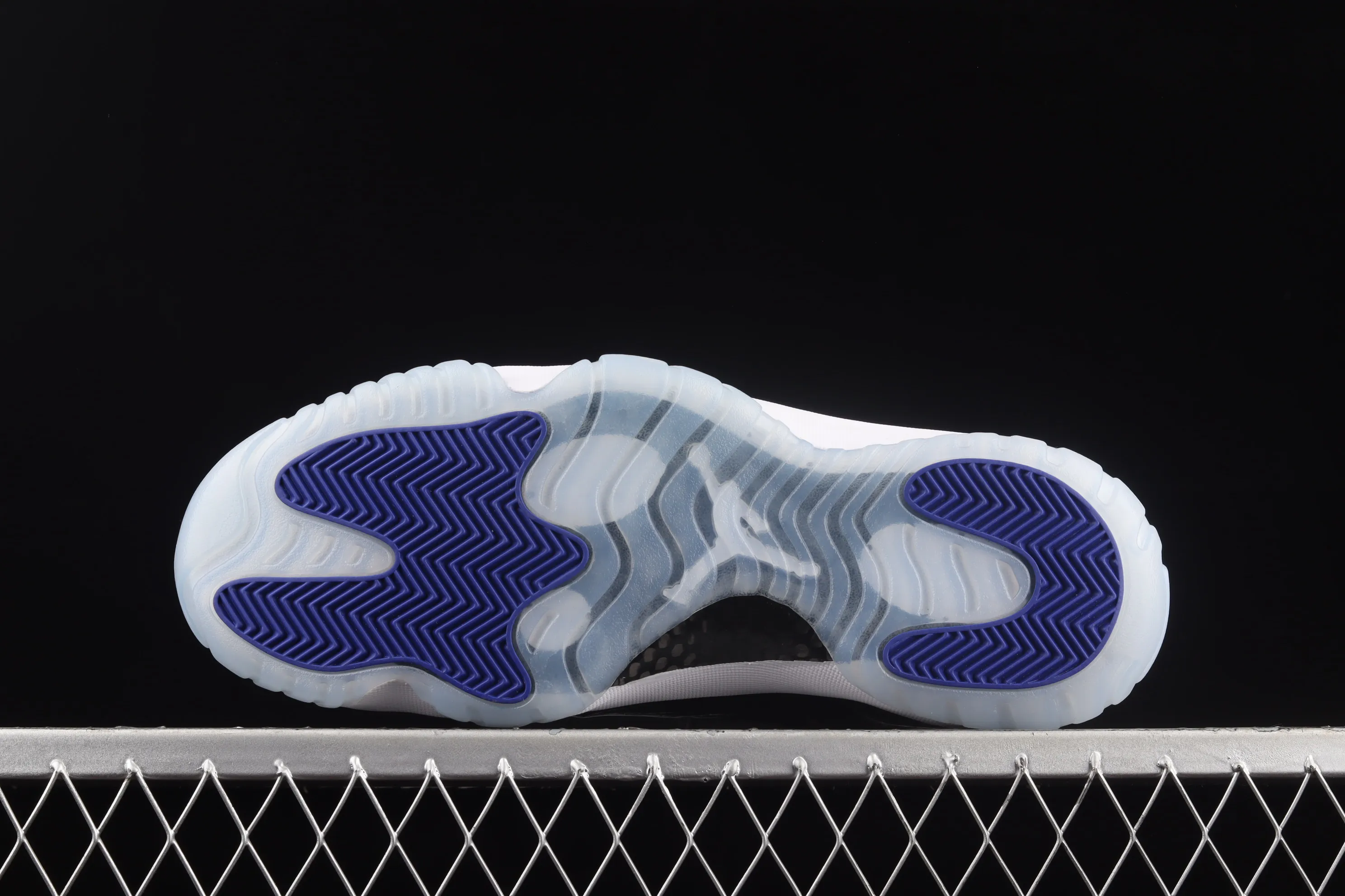 All categories Air Jordan Jordan series basketball shoes Air Jordan 11 F version Air Jordan 11 Space Jam AJ11 Joe 11 slam dunk 378037-003